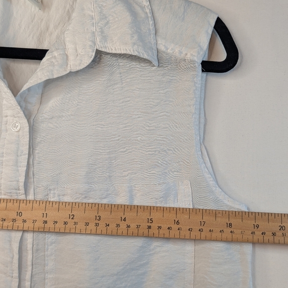 H&M White Sleeveless Button-Down Shirt - Picture 3 of 4